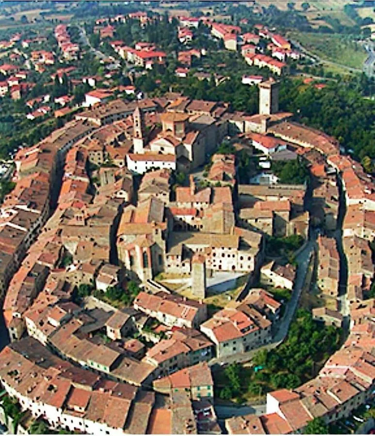 La Dormeuse Apartment Lucignano 0*,