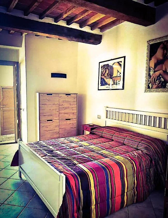 La Dormeuse Lejlighed Lucignano 0*,  Italien
